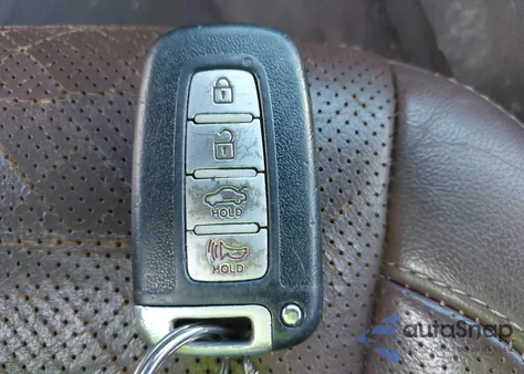 2012 Hyundai Genesis 3.8 from USA, damaged, VIN KMHGC4DD7CU176322